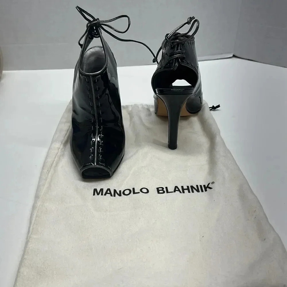 Manolo Blahnik Heeled Bootie Black Patent Leather Peep Toe Lace Up Back 37